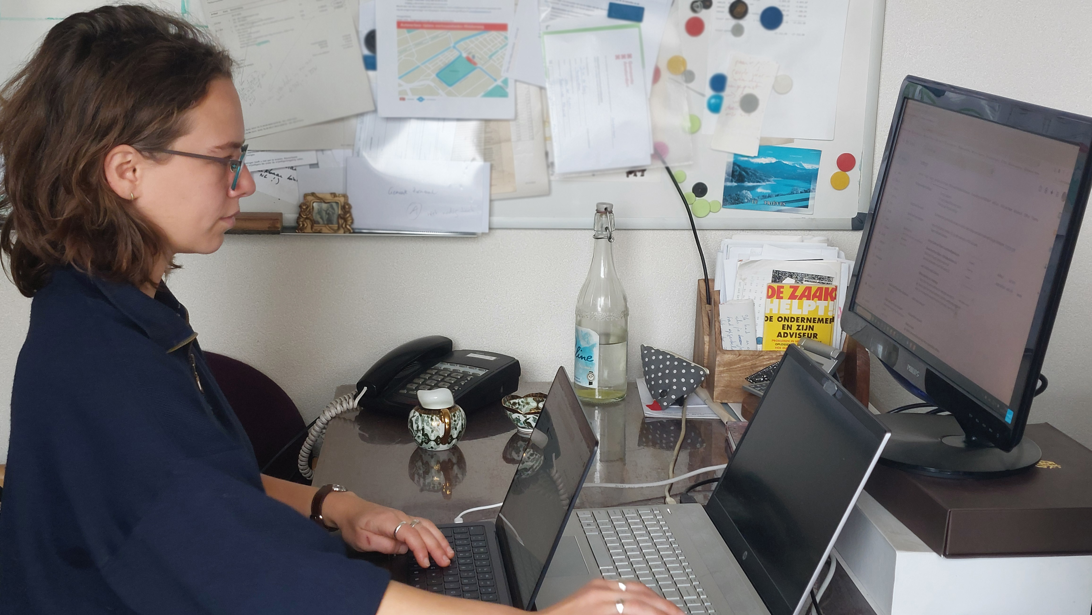 Fée werkt op 3 schermen tegelijk